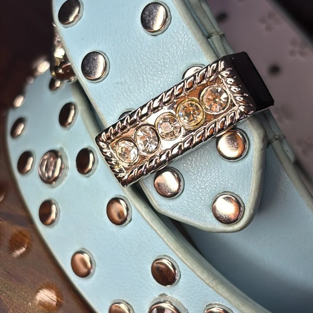 Light blue women’s cowgirl studded western rhinestone studded belt